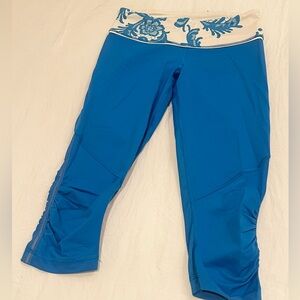 Lululemon Athletica Blue Leggings with Ruched Detailing knee length